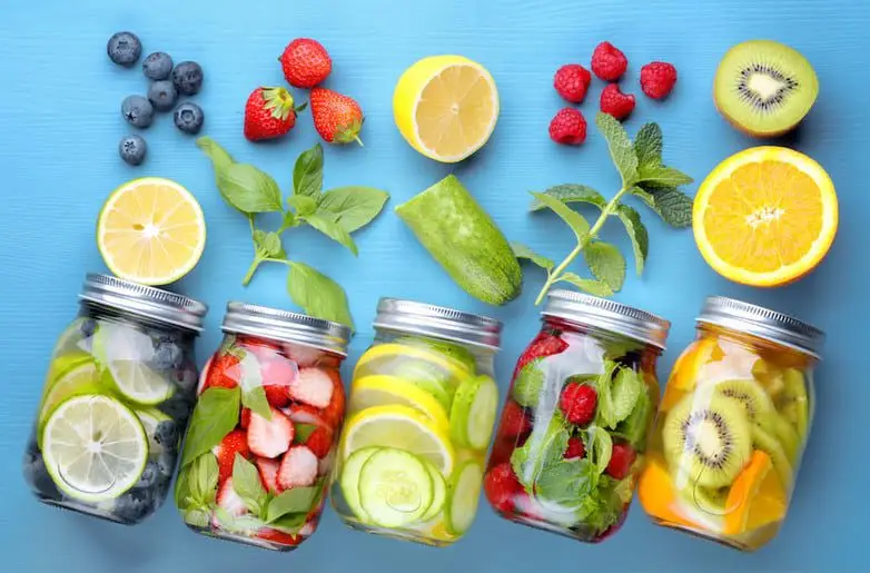10 cách kết hợp trái cây làm Detox giúp Mẹ khoẻ đẹp