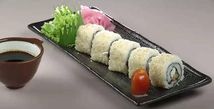 Bí quyết làm sushi ngon mê ly bằng nguyên liệu Việt
