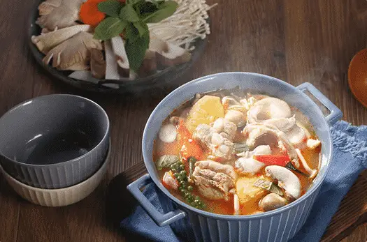 Lẩu sườn chua cay