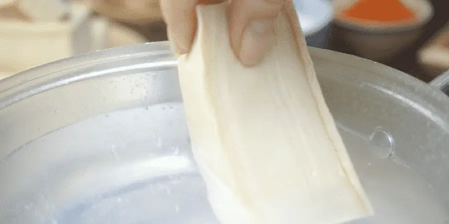 c&aacute;ch l&agrave;m đậu hũ chi&ecirc;n v&agrave;ng gi&ograve;n