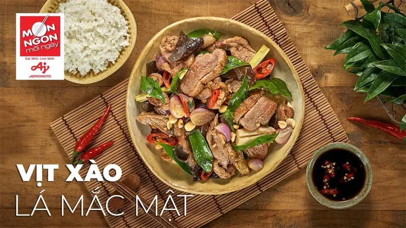 Thử nấu vịt xào lá mắc mật: Món ngon đãi cả nhà dịp 1/5