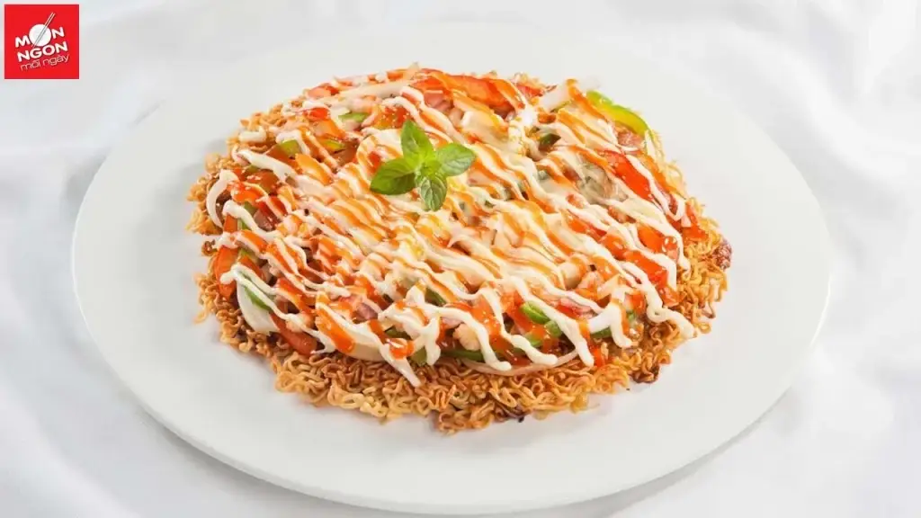 Tự làm pizza mì sợi không cần lò nướng ngon không tưởng