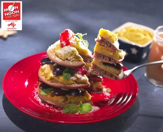 Cách làm bánh pancake socola Giáng sinh thơm ngon