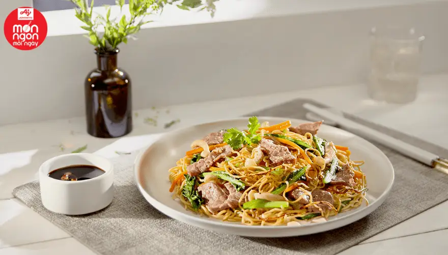 Chỉ với 15 ph&uacute;t bạn c&oacute; thể chế biến được m&oacute;n m&igrave; x&agrave;o b&ograve; bắt mắt