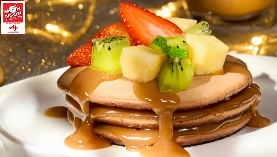 pancake chocolate tr&aacute;i c&acirc;y nhiệt đới