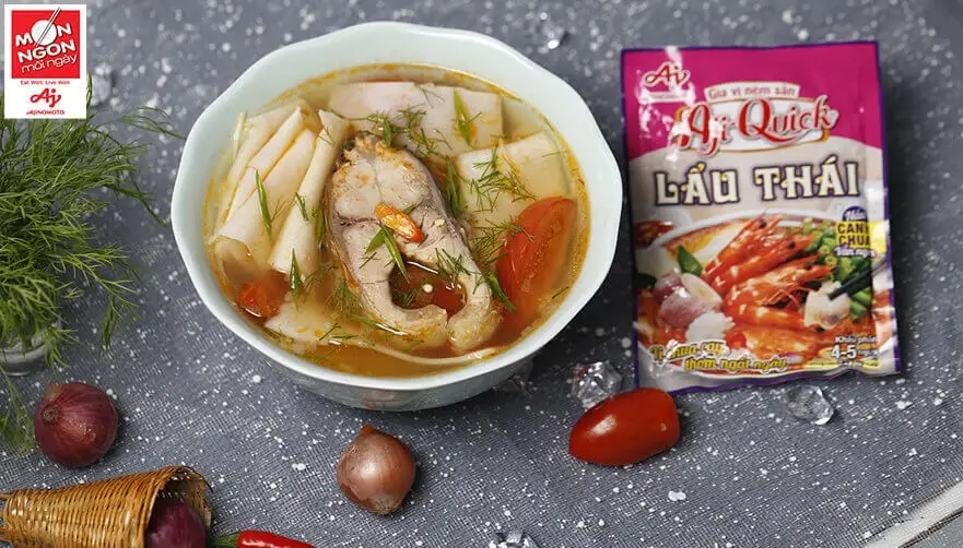 canh chua c&aacute; nấu măng