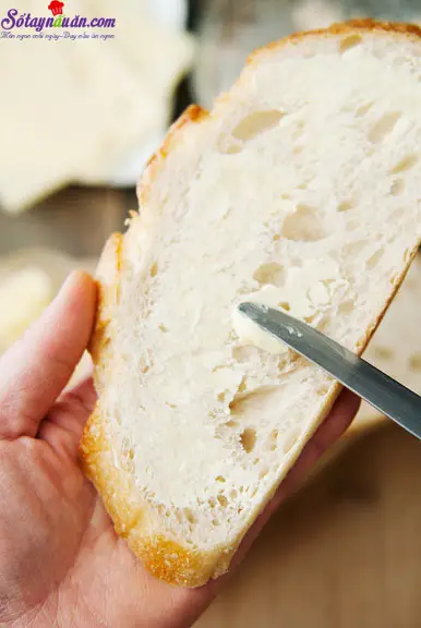 c&aacute;ch l&agrave;m b&aacute;nh m&igrave; kẹp c&aacute; ngừ 5