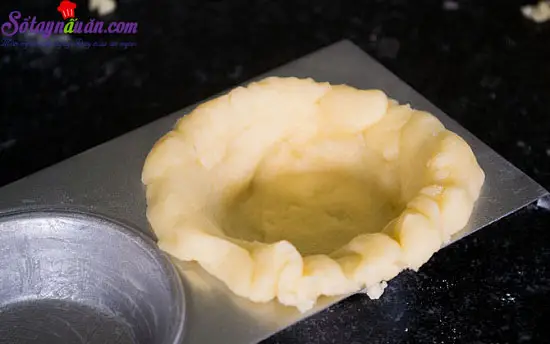 C&aacute;ch l&agrave;m m&oacute;n b&aacute;nh nướng nh&acirc;n d&acirc;u t&acirc;y 7