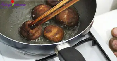 Nấm nhồi thịt sốt c&agrave; 4