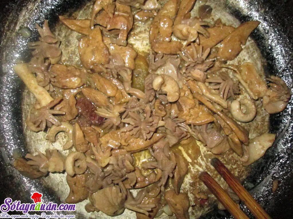 Hướng dẫn l&agrave;m gi&aacute; đỗ x&agrave;o l&ograve;ng g&agrave; cực ngon 2