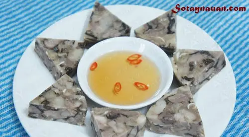 Hướng dẫn cách làm giò thủ tai heo miền Bắc đón tết