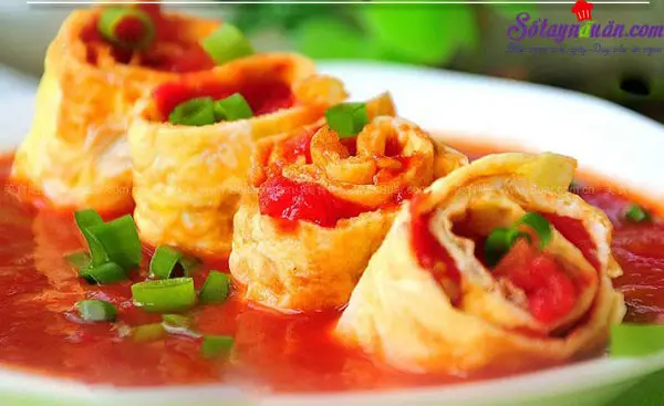 Cách làm trứng cuộn sốt cà chua đơn giản giàu dinh dưỡng