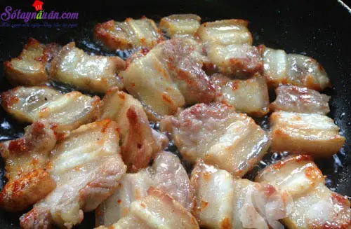 C&aacute;ch &agrave;m ốc om chuối đậu 4