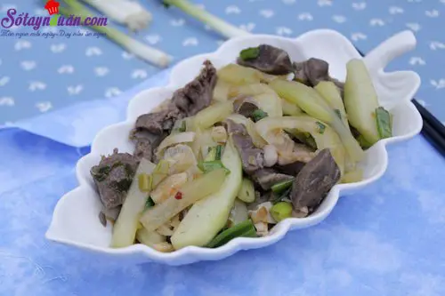Hướng dẫn cách làm tim lợn xào su su ngon, đơn giản, dễ làm