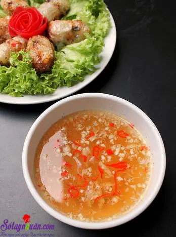 Hướng dẫn cách pha nước chấm nem rán cực ngon, cực đơn giản