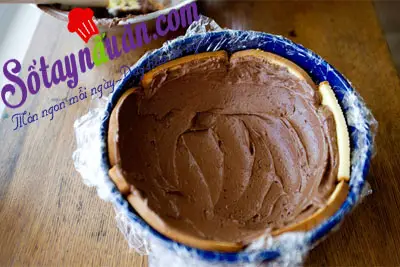l&agrave;m b&aacute;nh chocolate hạnh nh&acirc;n4
