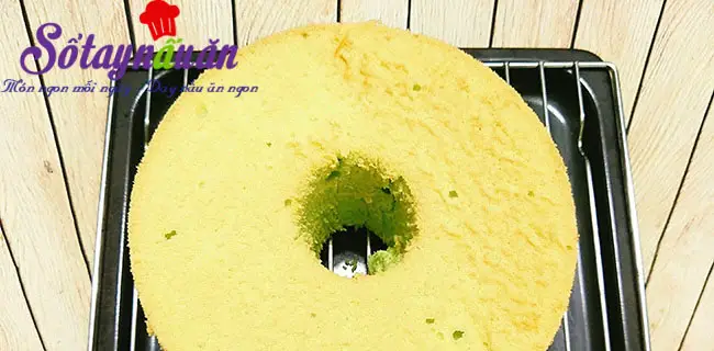 C&aacute;ch l&agrave;m b&aacute;nh chiffon l&aacute; dứa thơm mềm xốp cực ngon 8