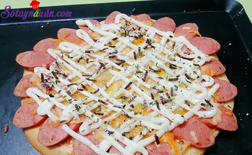 Học c&aacute;ch l&agrave;m b&aacute;nh pizza giăm b&ocirc;ng đơn giản tại nh&agrave; 7