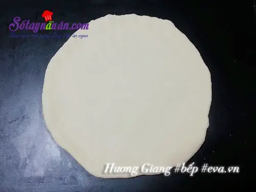 Học c&aacute;ch l&agrave;m b&aacute;nh pizza giăm b&ocirc;ng đơn giản tại nh&agrave; 3