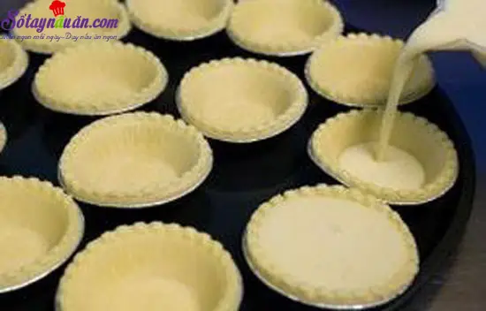 c&aacute;ch l&agrave;m b&aacute;nh tart trứng 2
