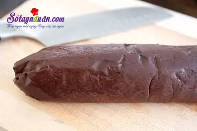 Hướng dẫn l&agrave;m b&aacute;nh Oreo bơ đậu phộng cực ngon 10