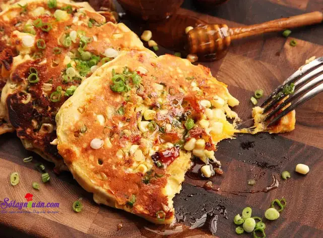 Hướng dẫn l&agrave;m pancake ph&ocirc; mai b&eacute;o ngậy nh&acirc;n bắp x&agrave;o kết quả