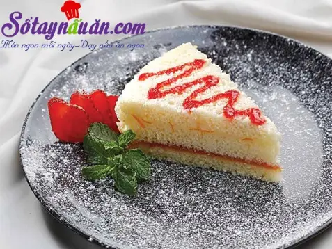 Hướng dẫn cách làm bánh bông lan dâu Mayonnaise cực ngon