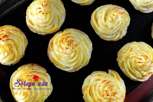 Hướng dẫn cách làm bánh khoai tây nướng cực thơm ngon
