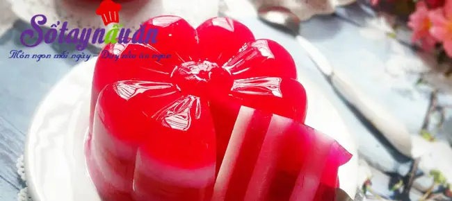 C&aacute;ch l&agrave;m thạch sữa chua thanh long đỏ m&aacute;t bổ ng&agrave;y h&egrave;