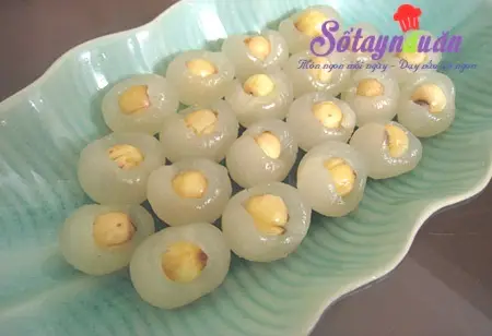 C&aacute;ch nấu ch&egrave; nh&atilde;n hạt sen (3)