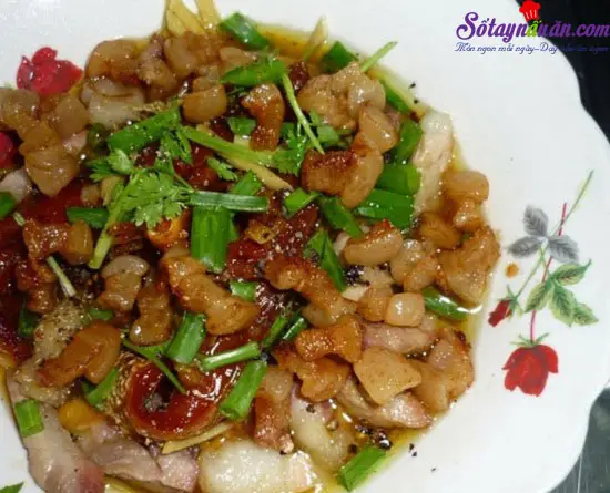 Mắm cá lóc chưng tóp mỡ: Tự tay chế biến hương vị miền Tây