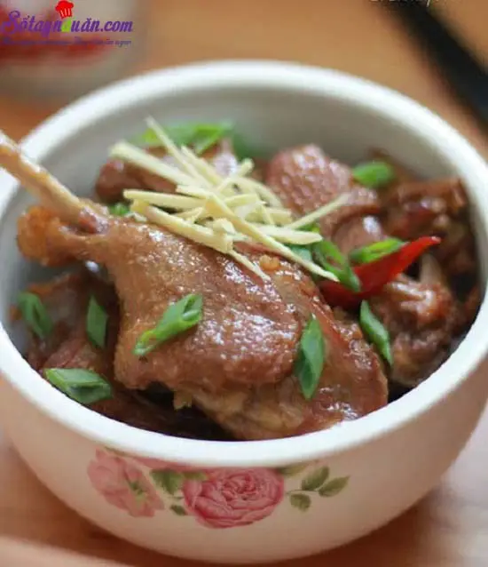 Vịt Kho Gừng Thơm Lừng: Bí Quyết Chế Biến Món Ăn Đậm Đà Tại Nhà