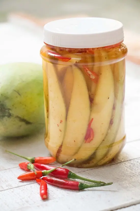 Cách làm xoài ngâm mắm ớt ăn hoài không chán