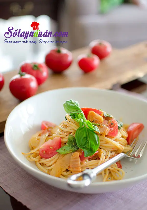 Công thức cho món spaghetti kim chi dai ngon từng sợi