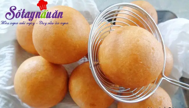 C&aacute;ch l&agrave;m b&aacute;nh r&aacute;n nh&acirc;n đậu xanh thơm ngon hết sẩy