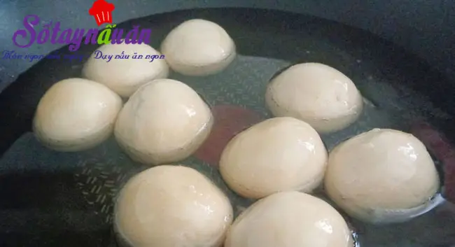 C&aacute;ch l&agrave;m b&aacute;nh r&aacute;n nh&acirc;n đậu xanh thơm ngon hết sẩy