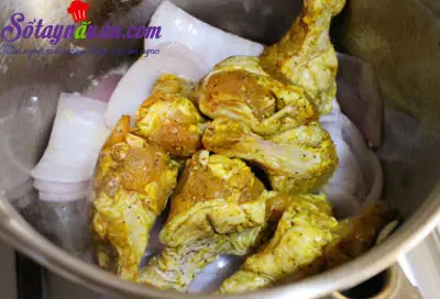 C&aacute;ch l&agrave;m g&agrave; c&agrave; ri với kem lạ miệng m&agrave; tuyệt ngon 6