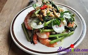C&aacute;ch l&agrave;m gỏi t&ocirc;m rau r&uacute;t ngon ngọt đưa cơm