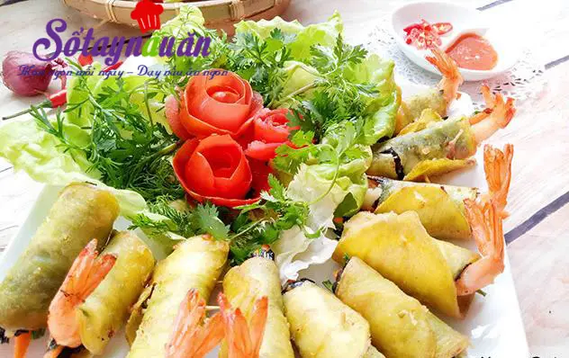 C&aacute;ch l&agrave;m t&ocirc;m cuộn khoai lang chi&ecirc;n gi&ograve;n cực hấp dẫn