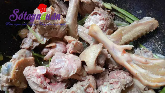 Vịt hầm khoai sọ 1