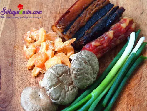 C&aacute;ch l&agrave;m cơm nếp chi&ecirc;n thập cẩm 1