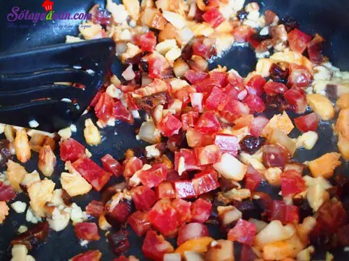 C&aacute;ch l&agrave;m cơm nếp chi&ecirc;n thập cẩm 4