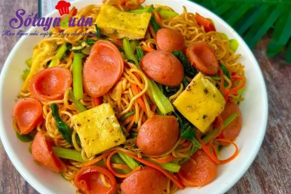 M&igrave; x&agrave;o trứng x&uacute;c x&iacute;ch