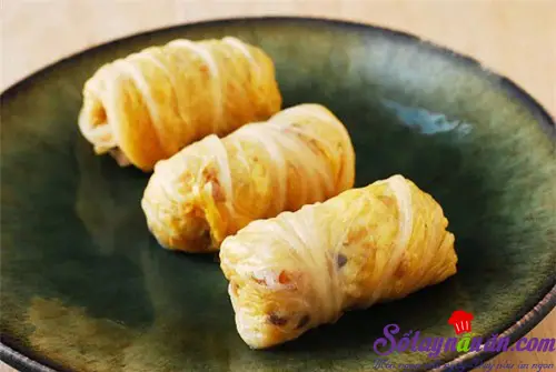 Kim chi cuộn cơm rang