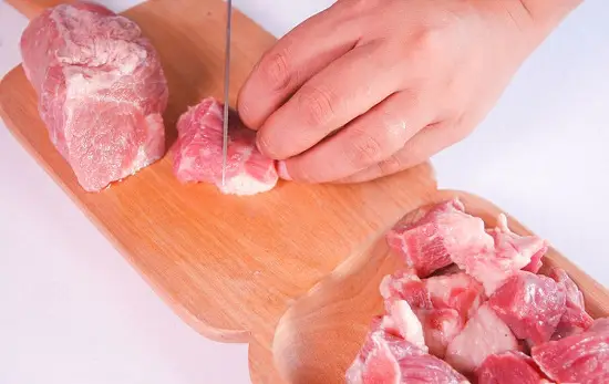 c&aacute;ch l&agrave;m thịt b&ograve; hầm nấm kiểu Ph&aacute;p 1