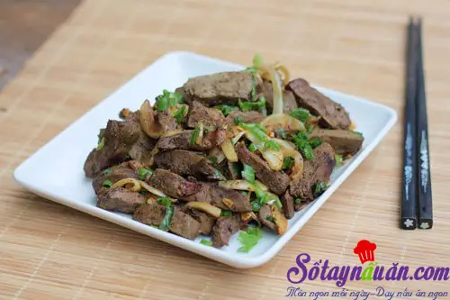 Hướng dẫn cách làm gan xào ngũ vị bổ huyết